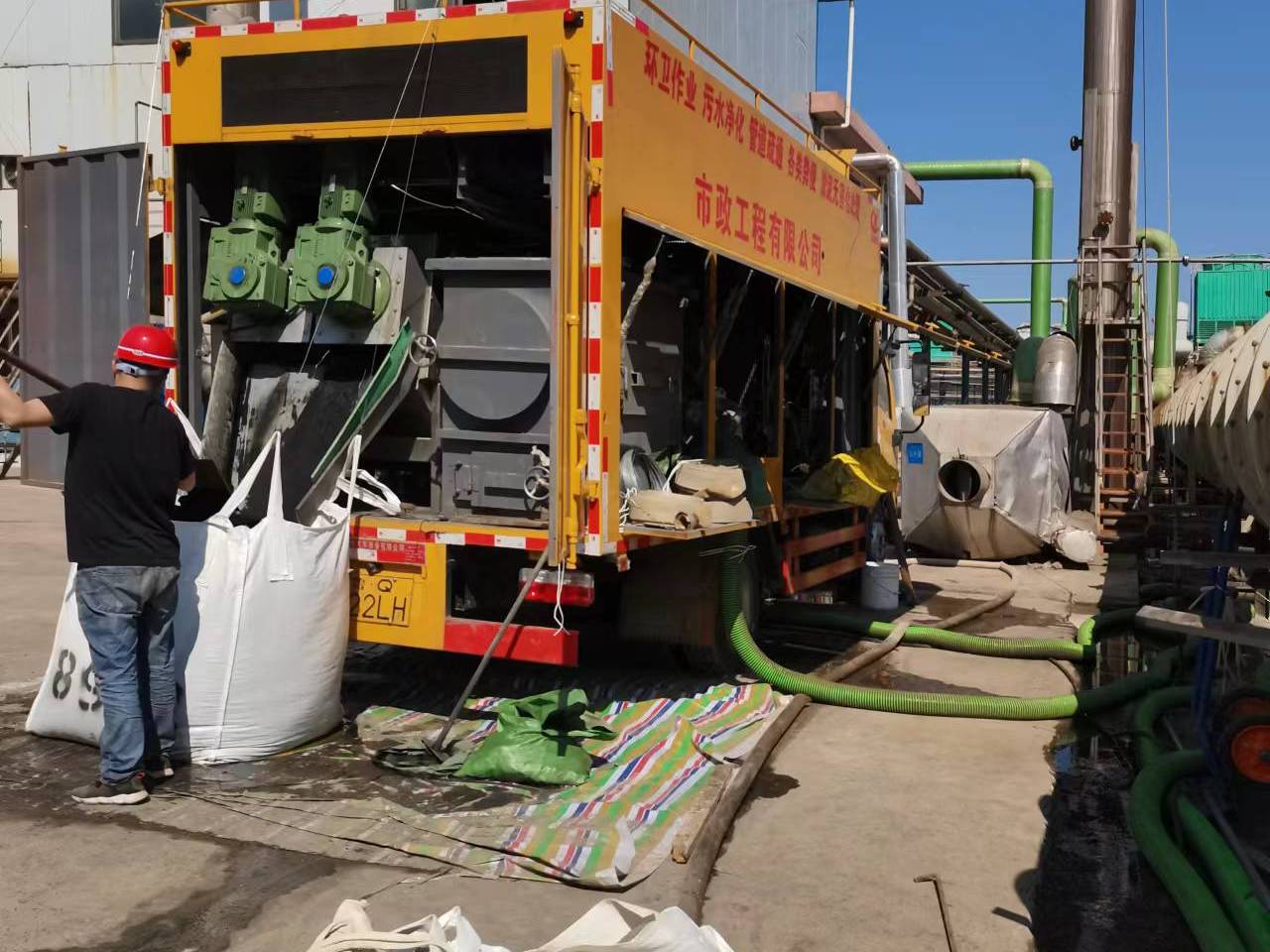 文昌淤泥压干处理